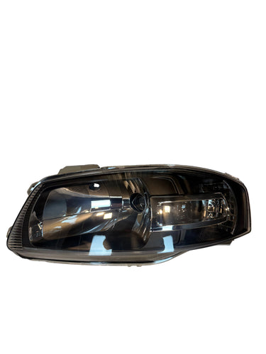 Farol Gol/Parati/Saveiro G4 2006 a 2010 (M.Negra c/ Aplique Cromado) Lado Esquerdo MEHIAO